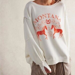 Camden Cream Sweatshirt with Red Horse Graphic
